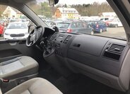 Volkswagen Caravelle Kombi 2,5 l 128 kw