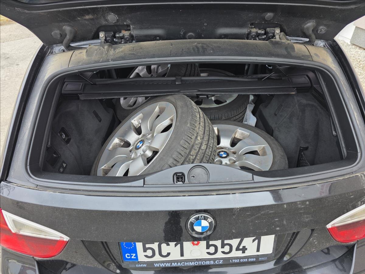 BMW Řada 3 Kombi 3,0 l 170 kw