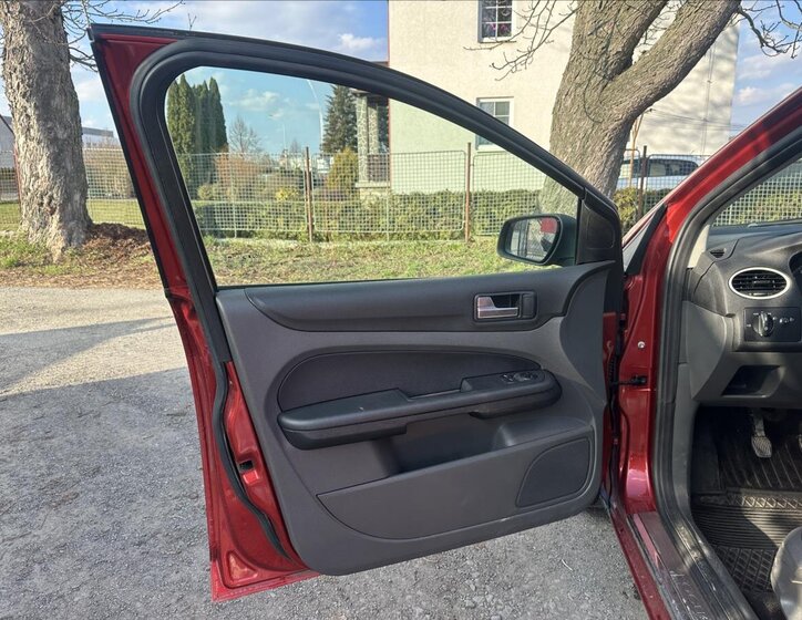 Ford Focus Kombi 1,6 l 85 kw