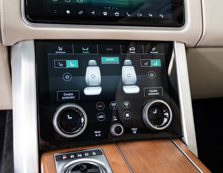 Land Rover Range Rover SUV / Terénní 4,4 l 250 kw