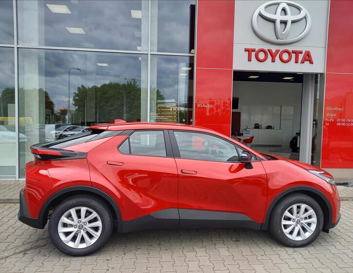 Toyota C-HR 6