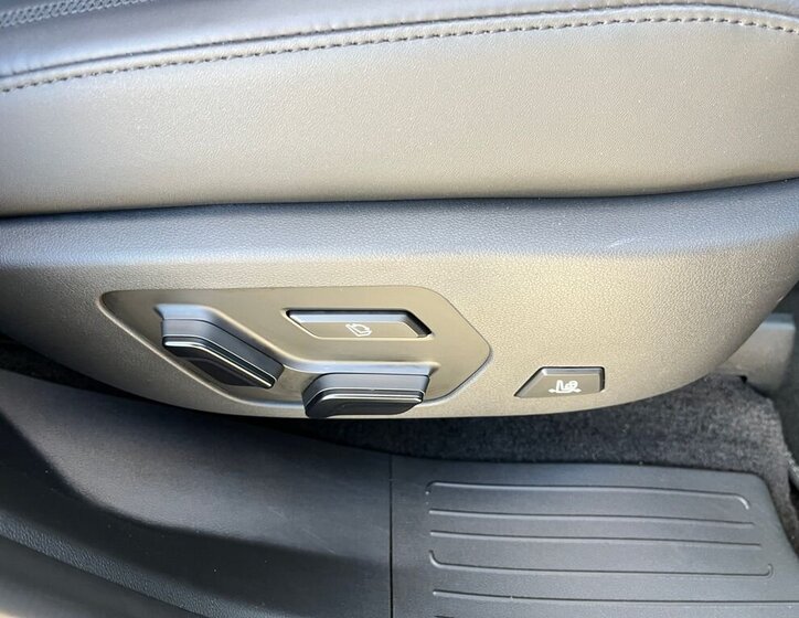 Hyundai Santa Fe SUV / Terénní 1,6 l 158 kw