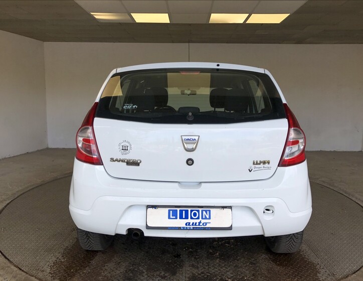 Dacia Sandero 6