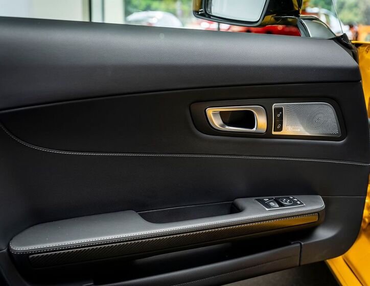 Mercedes-Benz AMG GT 10