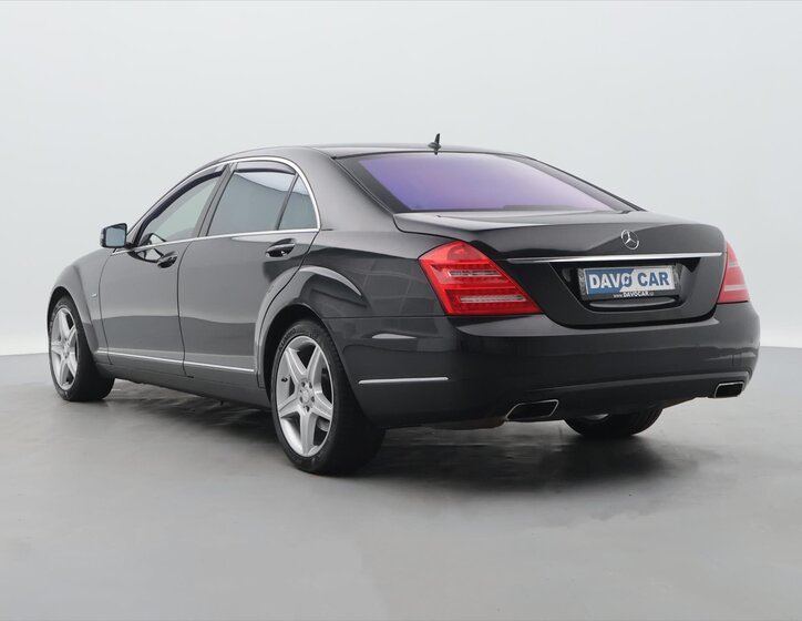 Mercedes-Benz Třídy S Sedan / Limuzína 4,7 l 320 kw