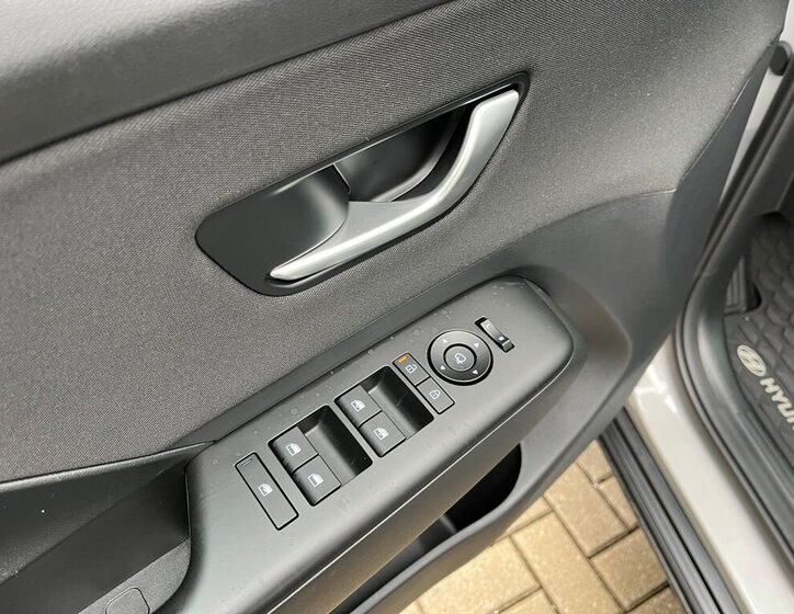 Hyundai Kona SUV 1,6 l 101 kw