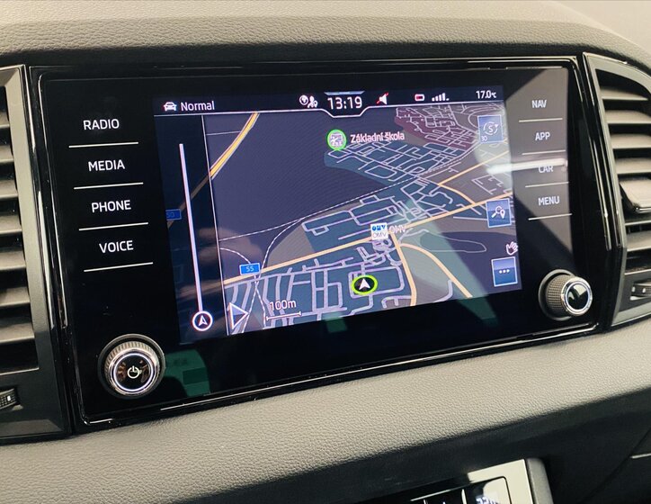 Škoda Karoq SUV / Terénní 1,5 l 110 kw