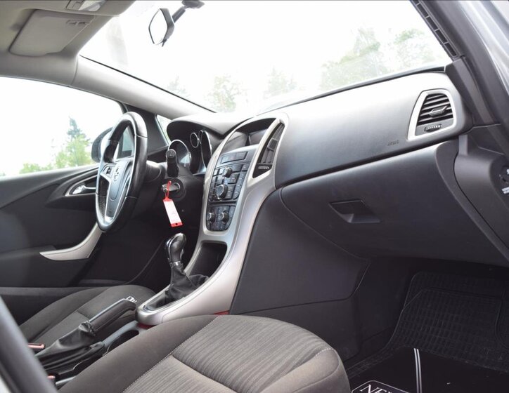 Opel Astra Kombi 1,7 l 81 kw