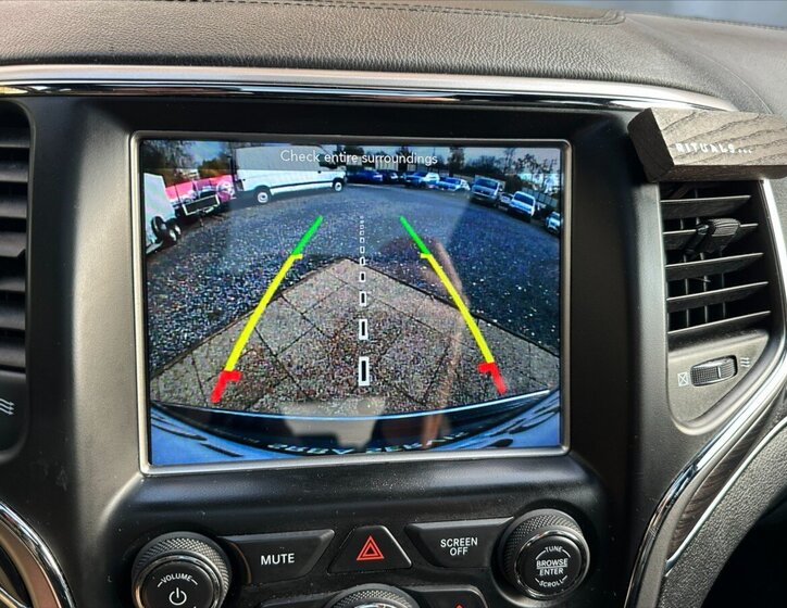 Jeep Grand Cherokee 32