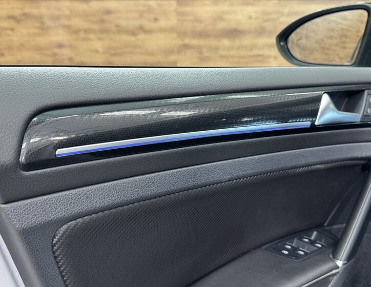 Volkswagen Golf Hatchback 2,0 l 228 kw