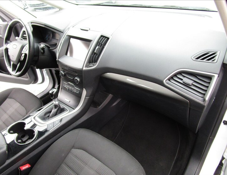 Ford Galaxy MPV 1,5 l 121 kw