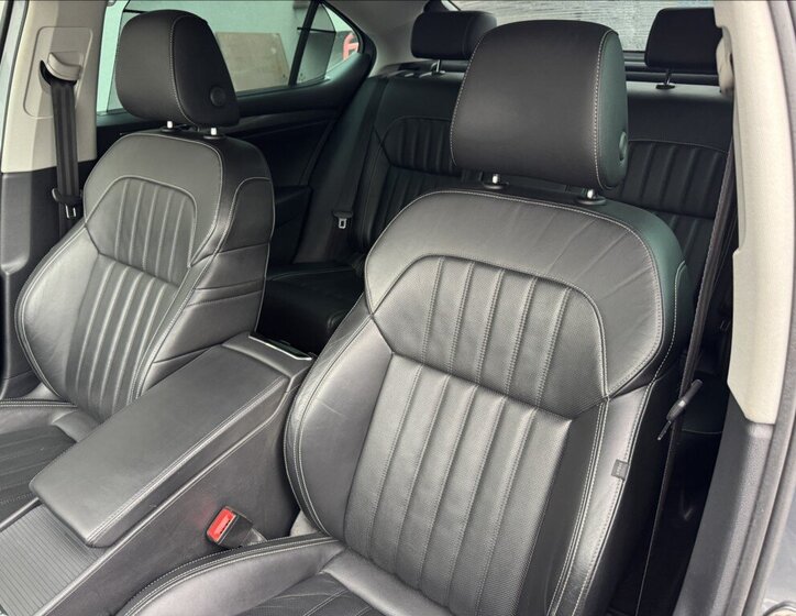 Škoda Superb Sedan / Limuzína 2,0 l 110 kw