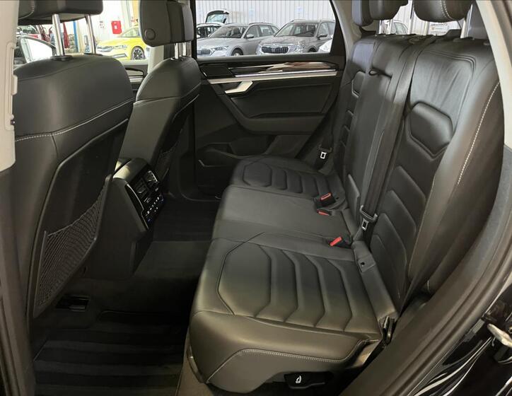 Volkswagen Touareg 14