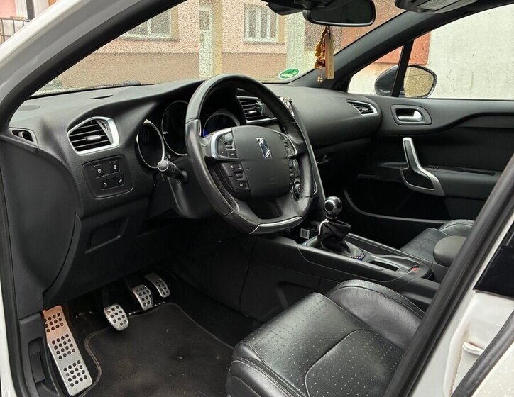 Citroën DS4 Hatchback 2,0 l 120 kw