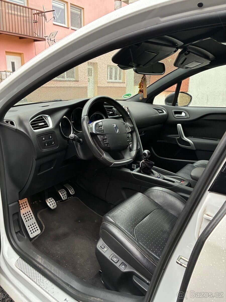 Citroën DS4 Hatchback 2,0 l 120 kw