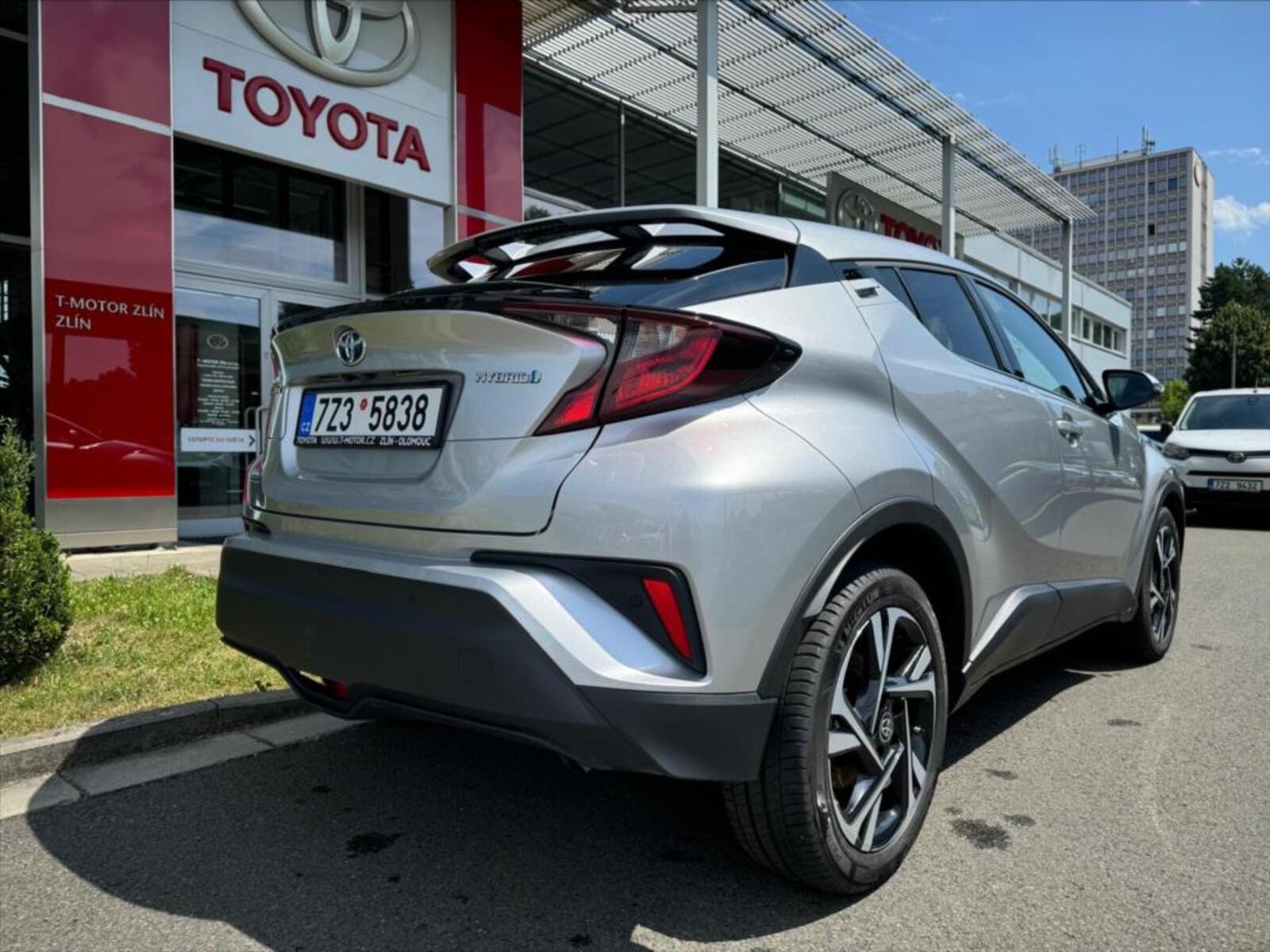 Toyota C-HR 3