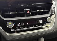 Toyota Corolla Cross SUV / Terénní 2,0 l 112 kw