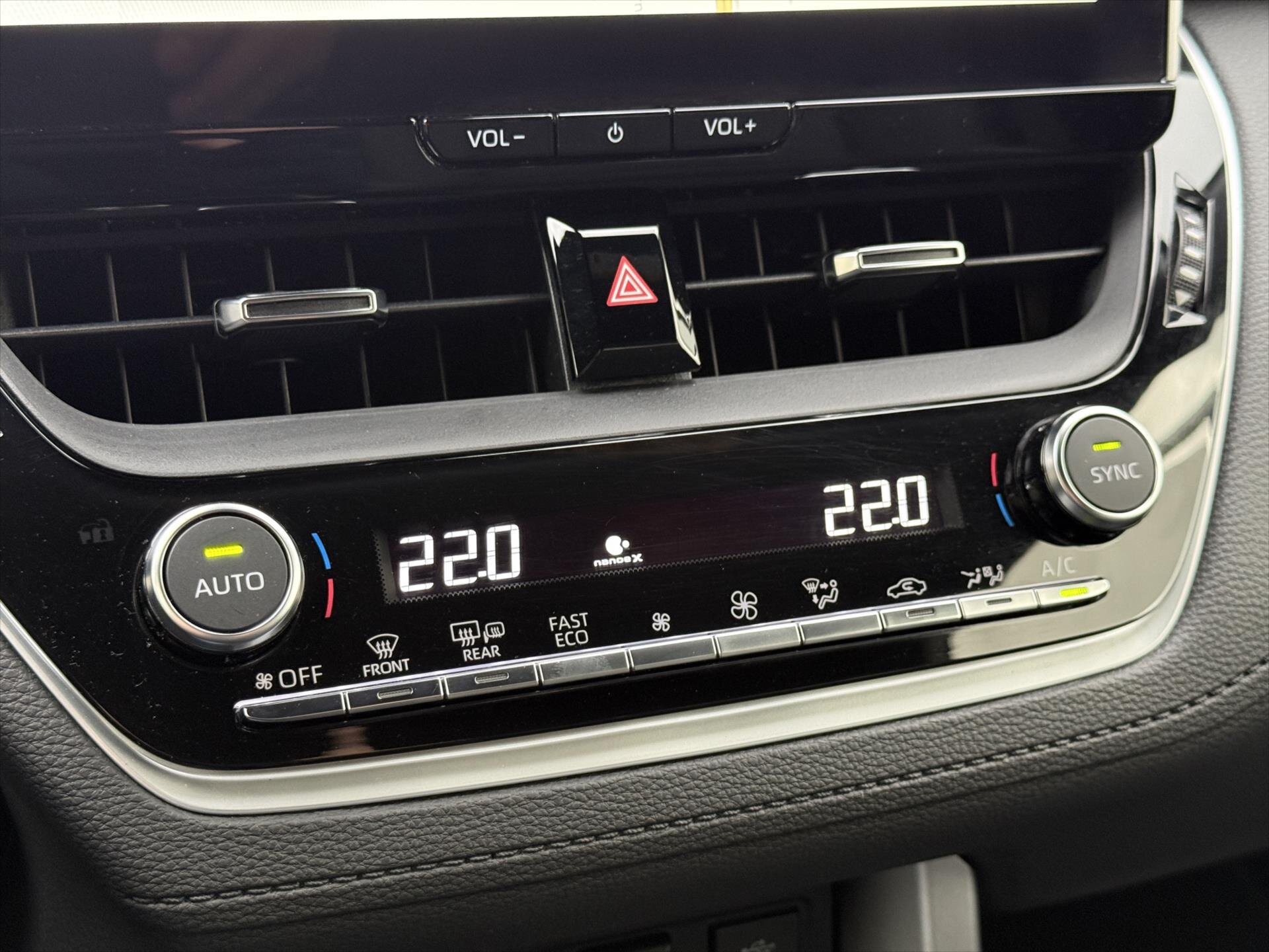 Toyota Corolla Cross SUV / Terénní 2,0 l 112 kw