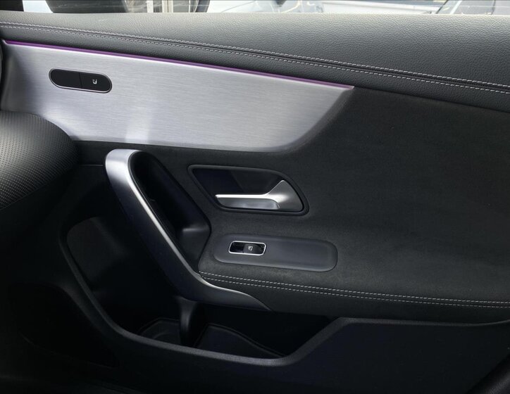 Mercedes-Benz CLA Kupé 1,3 l 118 kw