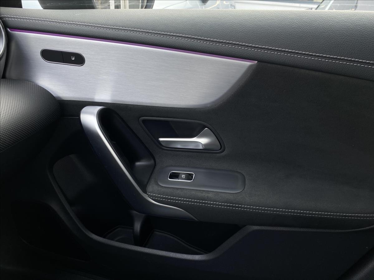 Mercedes-Benz CLA Kupé 1,3 l 118 kw