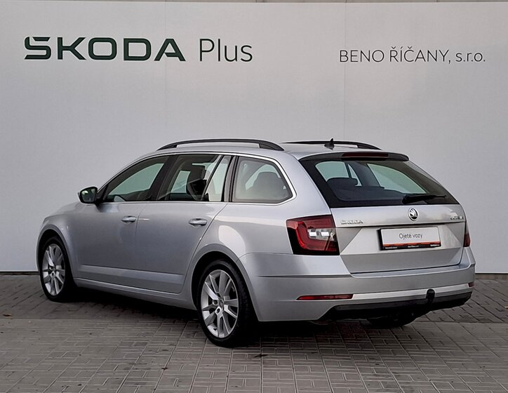 Škoda Octavia 10