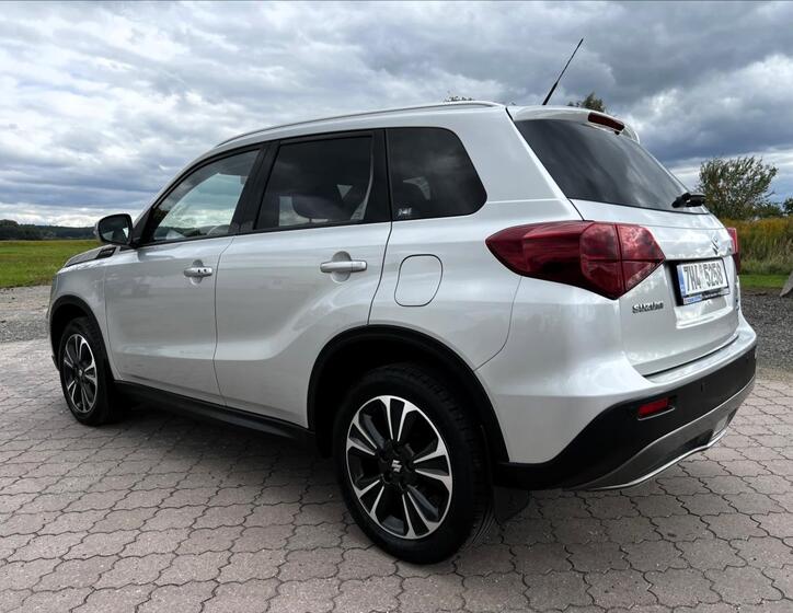 Suzuki Vitara 11