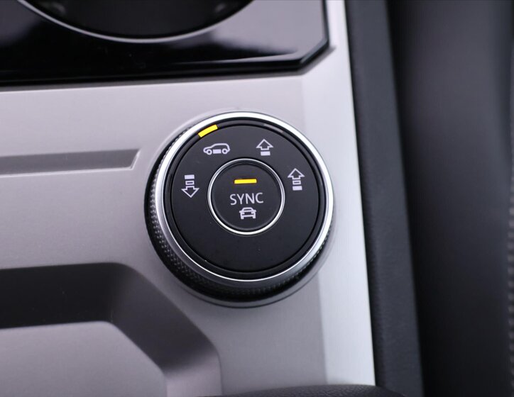 Volkswagen Touareg SUV / Terénní 3,0 l 210 kw