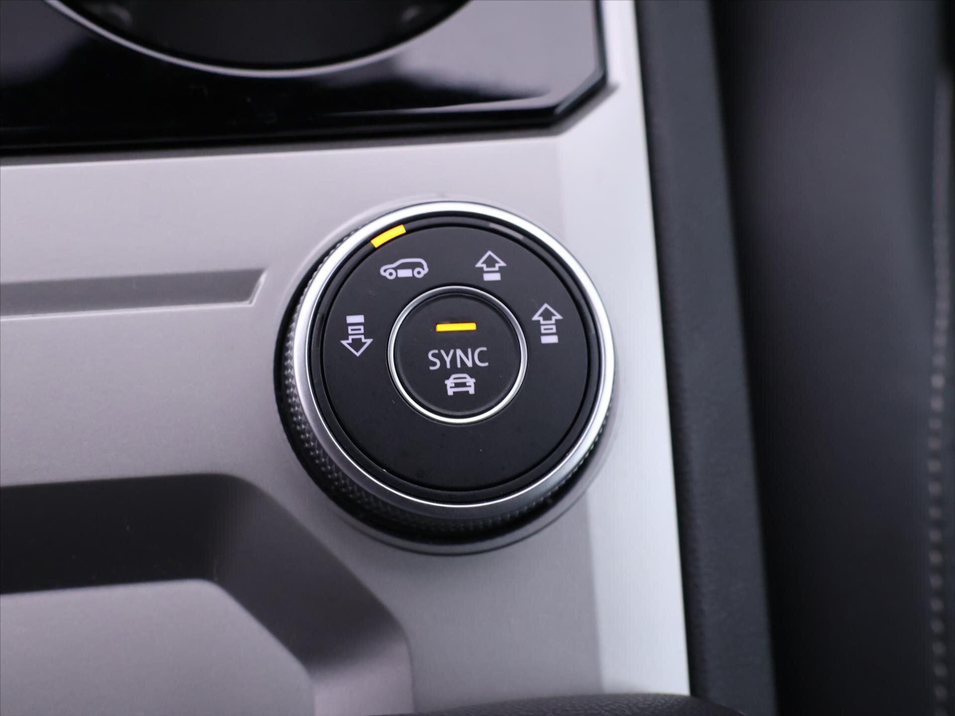 Volkswagen Touareg SUV / Terénní 3,0 l 210 kw