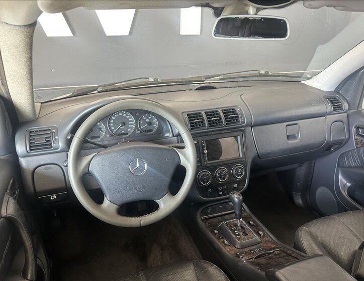 Mercedes-Benz Třídy M SUV / Terénní 2,7 l 120 kw