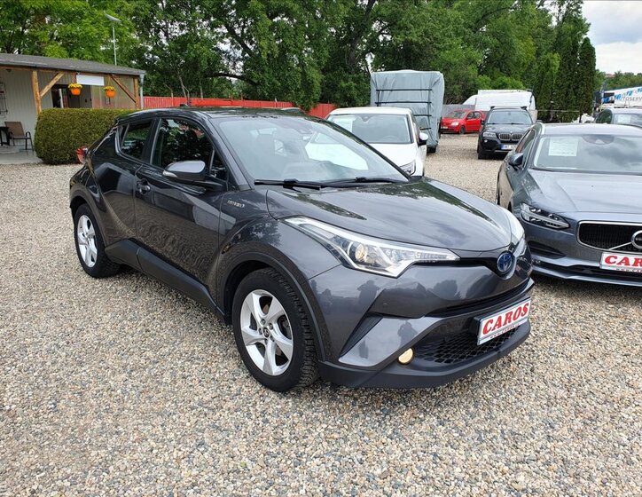 Toyota C-HR 2