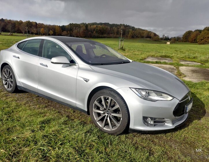 Tesla Model S Sedan / Limuzína 0,0 310 kw