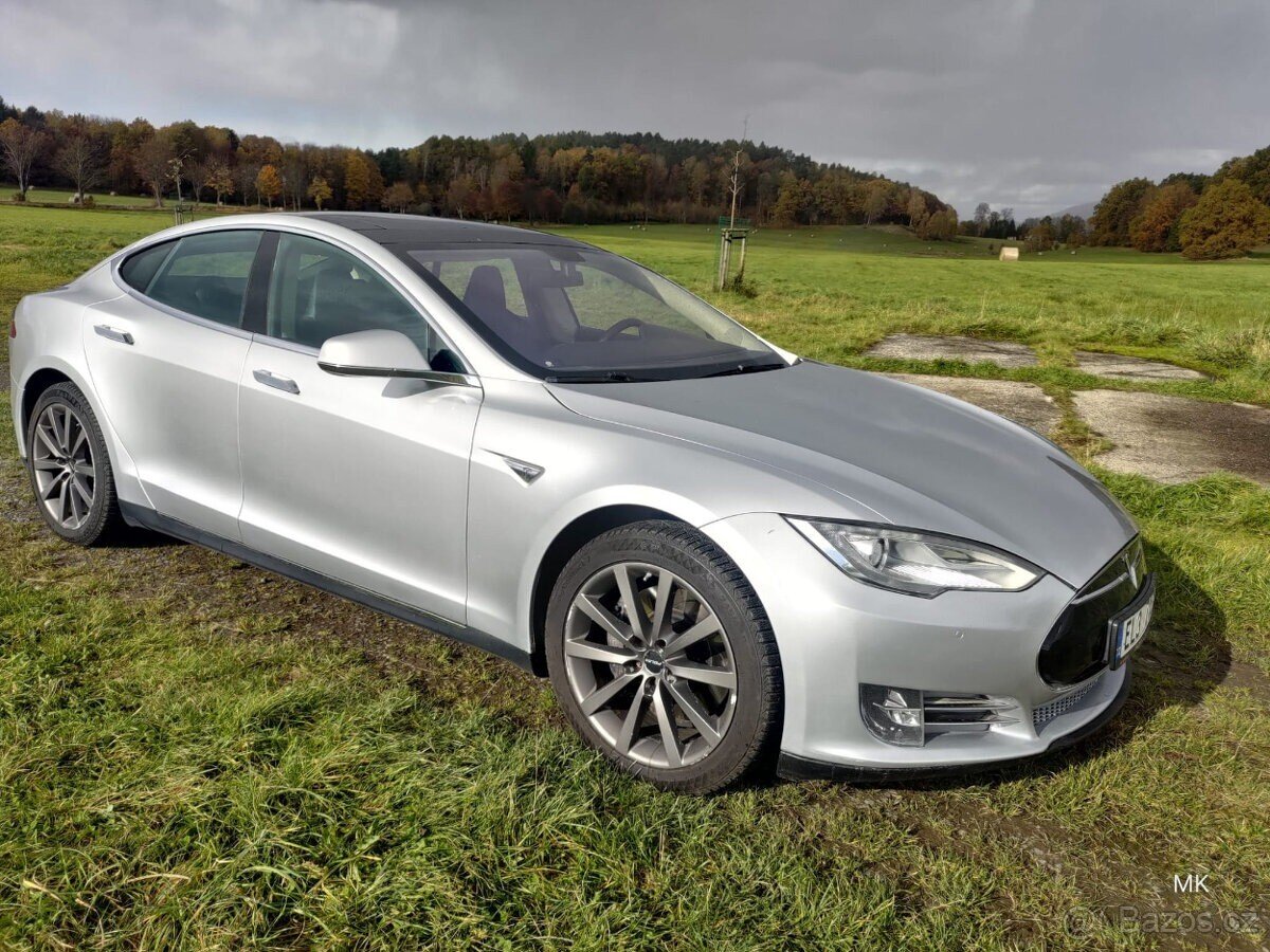 Tesla Model S Sedan / Limuzína 0,0 310 kw