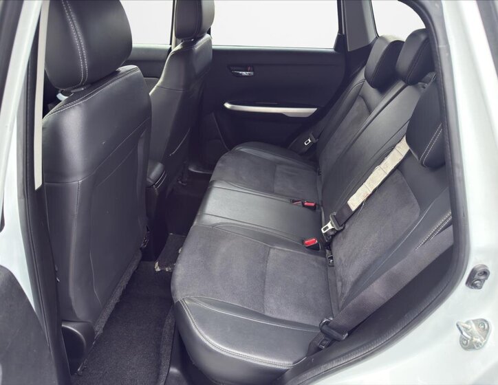 Suzuki Vitara SUV / Terénní 1,6 l 88 kw