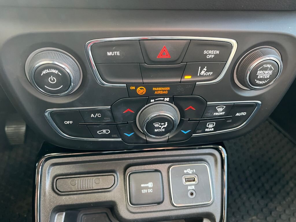 Jeep Compass SUV / Terénní 1,3 l 96 kw