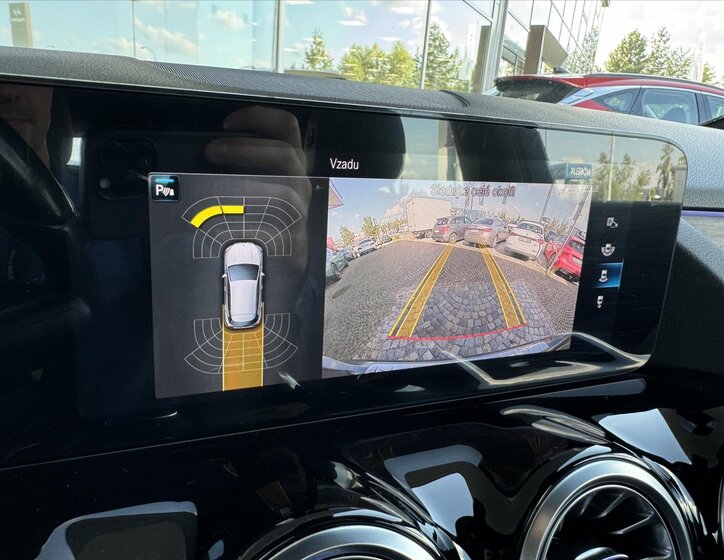 Mercedes-Benz GLA SUV / Terénní 2,0 l 165 kw