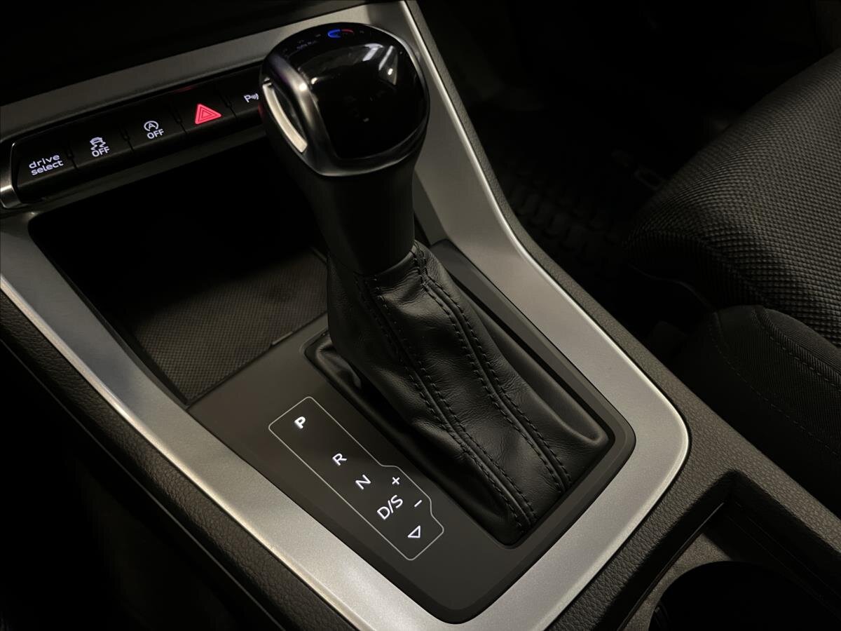 Audi Q3 SUV 1,5 l 110 kw