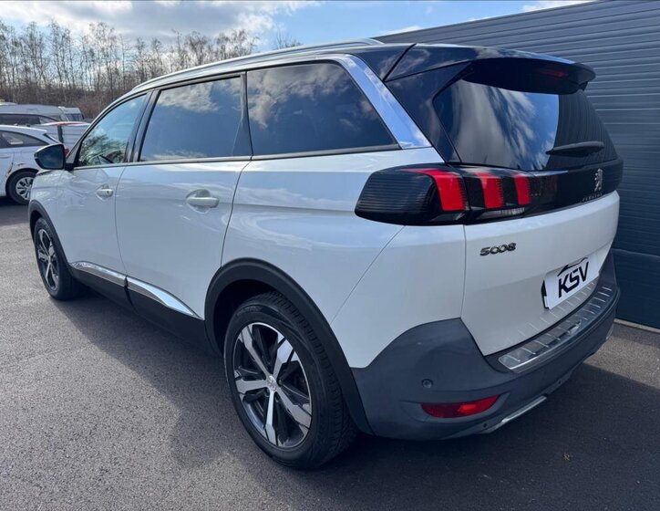 Peugeot 5008 SUV / Terénní 2,0 l 110 kw