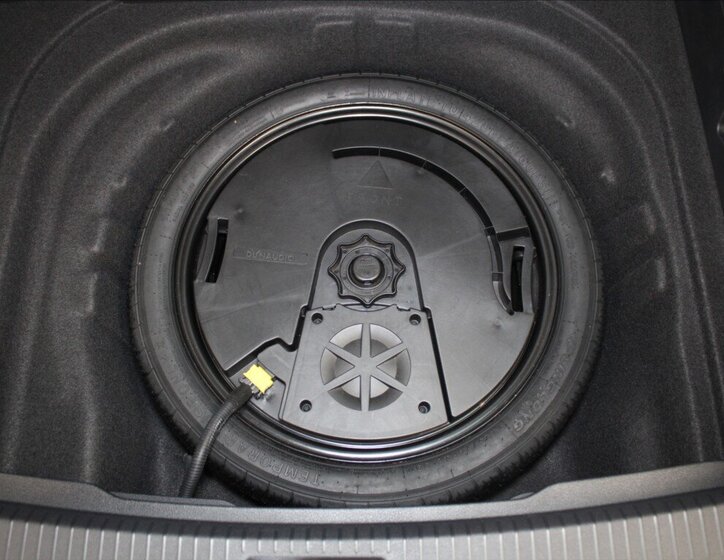 Volkswagen Golf Kombi 2,0 l 221 kw