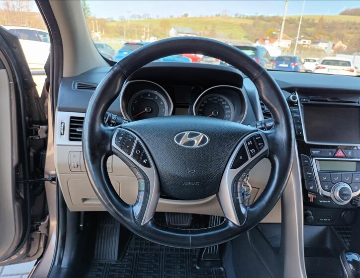 Hyundai i30 Kombi 1,6 l 99 kw