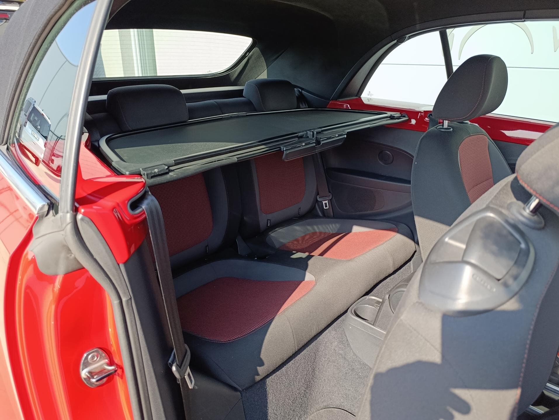 Volkswagen Beetle Kabriolet 1,2 l 77 kw