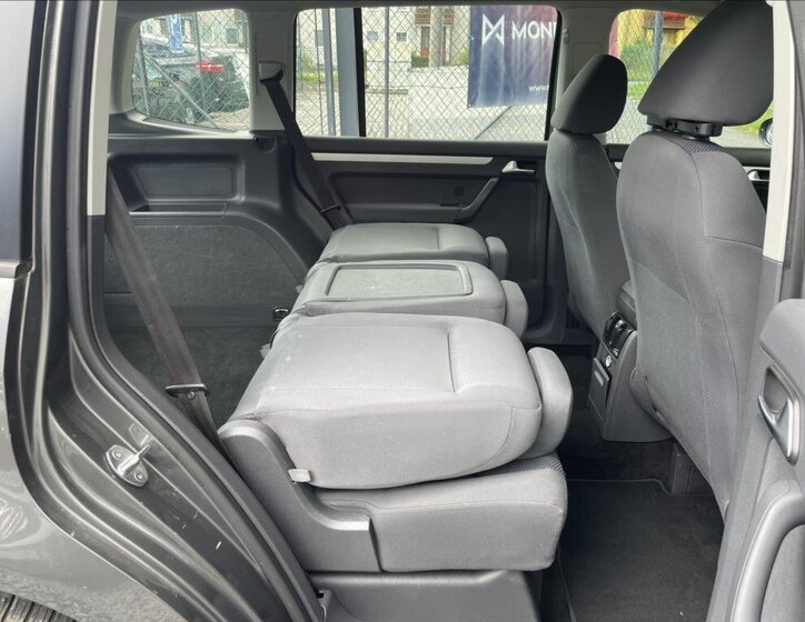 Volkswagen Touran MPV 1,6 l 66 kw