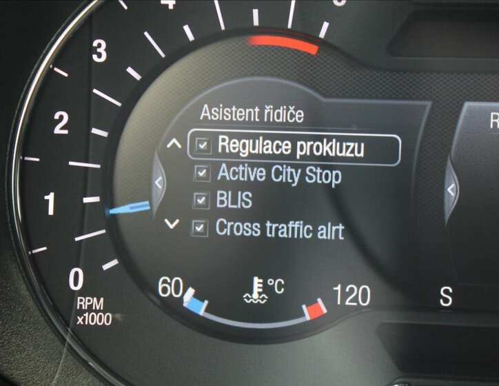 Ford Mondeo Kombi 2,0 l 132 kw