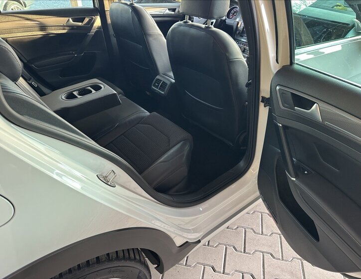 Volkswagen Golf Kombi 2,0 l 135 kw