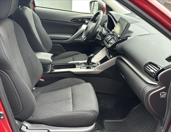 Mitsubishi Eclipse Cross SUV / Terénní 2,4 l 138 kw