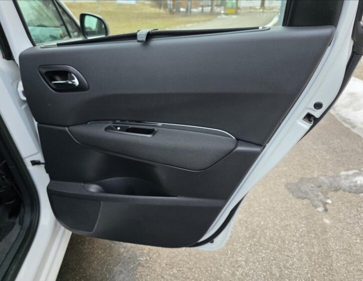 Peugeot 5008 Kombi 1,6 l 84 kw