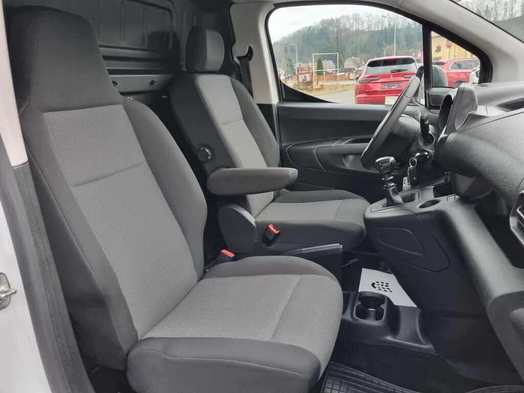 Opel Combo Skříň 1,5 l 96 kw