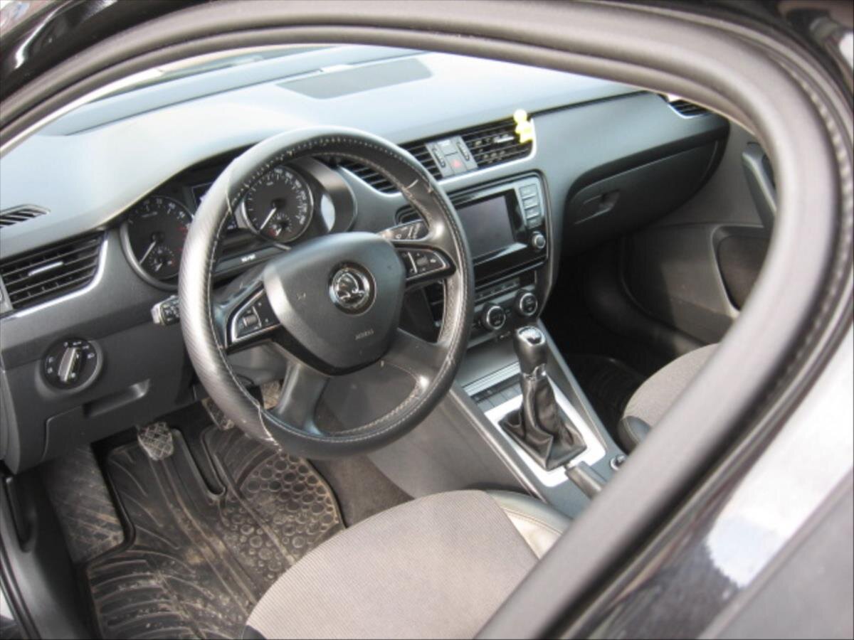 Škoda Octavia Kombi 1,6 l 77 kw