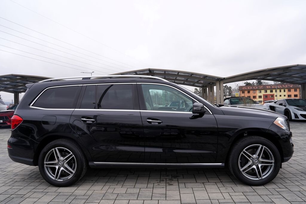 Mercedes-Benz GL SUV / Terénní 4,7 l 320 kw