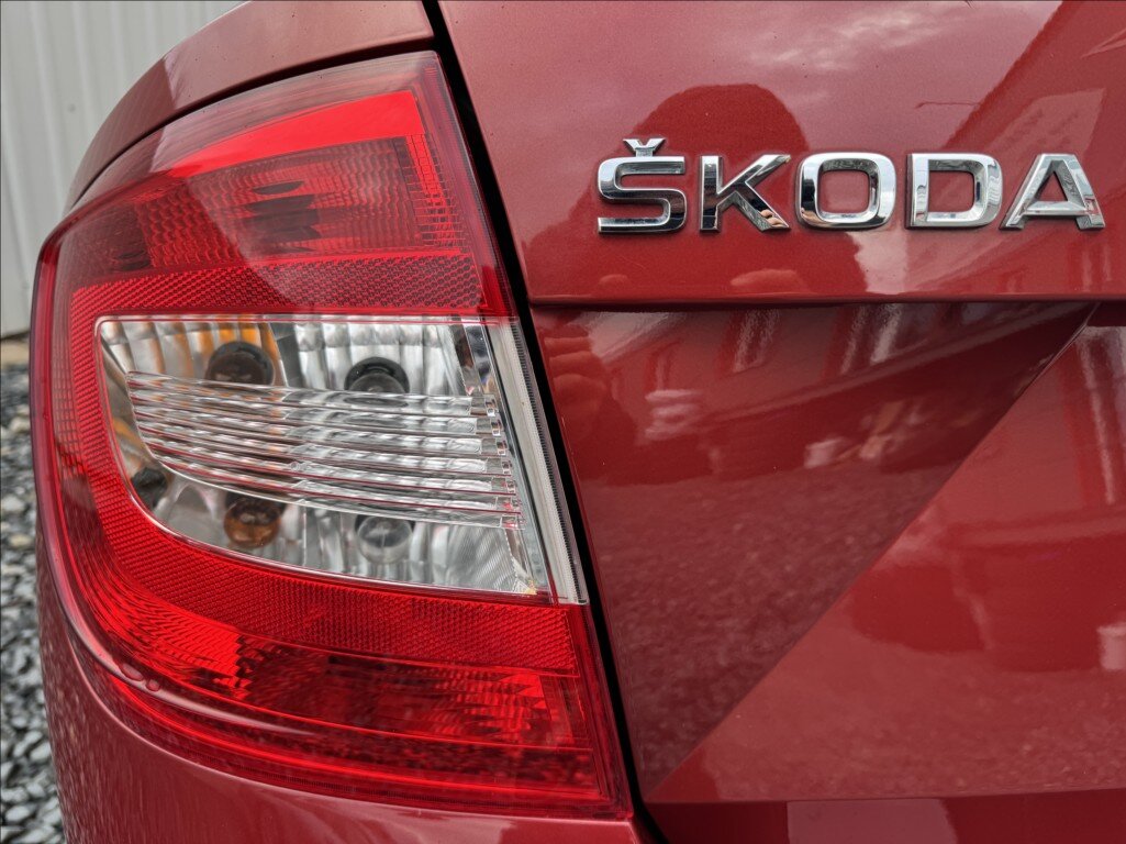 Škoda Rapid Sedan / Limuzína 1,2 l 63 kw