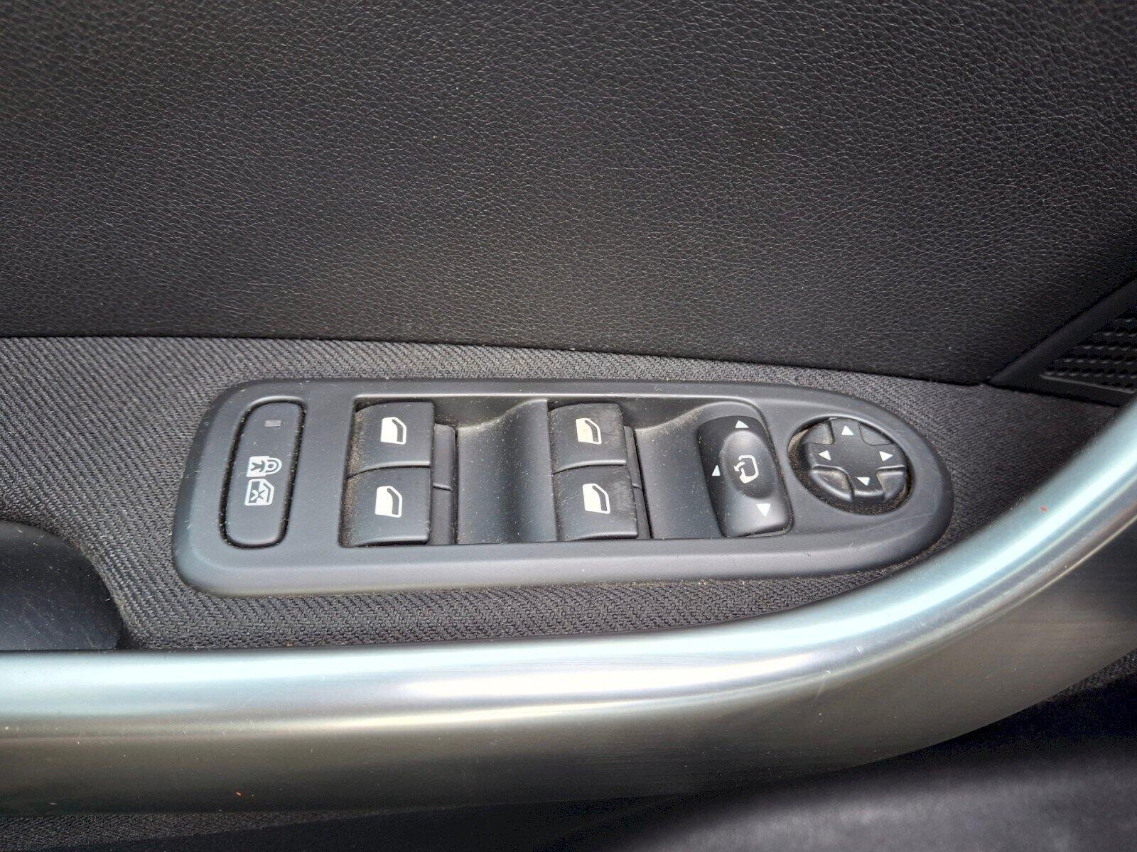 Peugeot 308 Kombi 1,6 l 88 kw